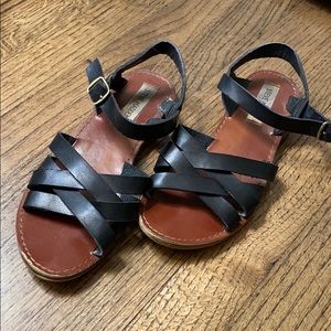 Black Steve Madden sandals
